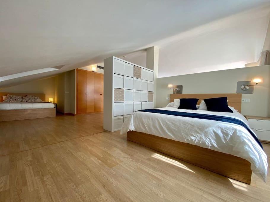 Exclusive Beachfront Penthouse Almayate Alto Екстериор снимка