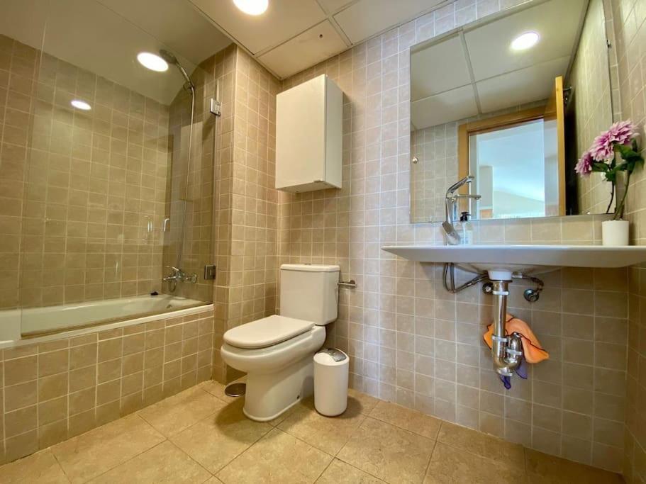Exclusive Beachfront Penthouse Almayate Alto Екстериор снимка