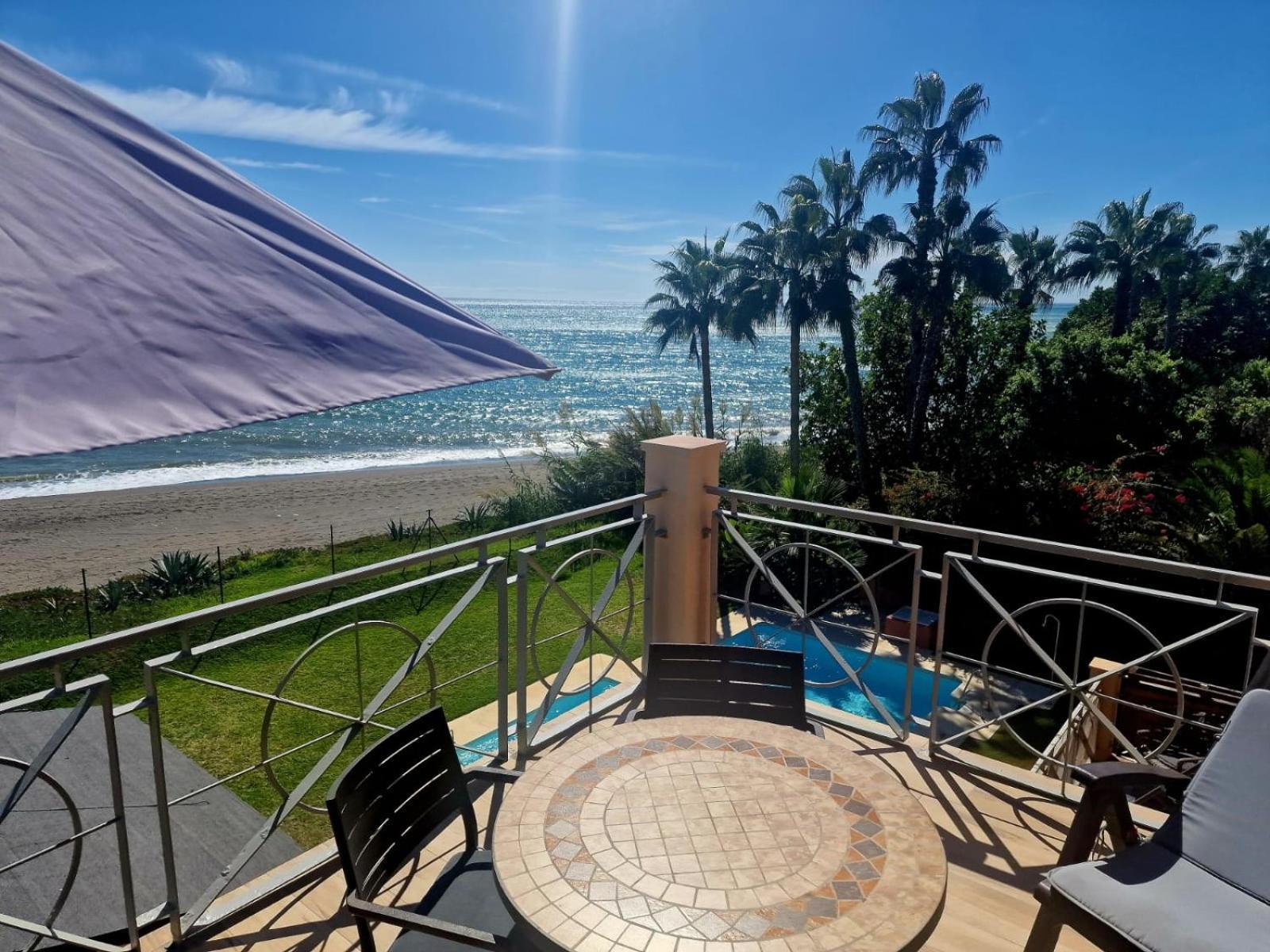 Exclusive Beachfront Penthouse Almayate Alto Екстериор снимка