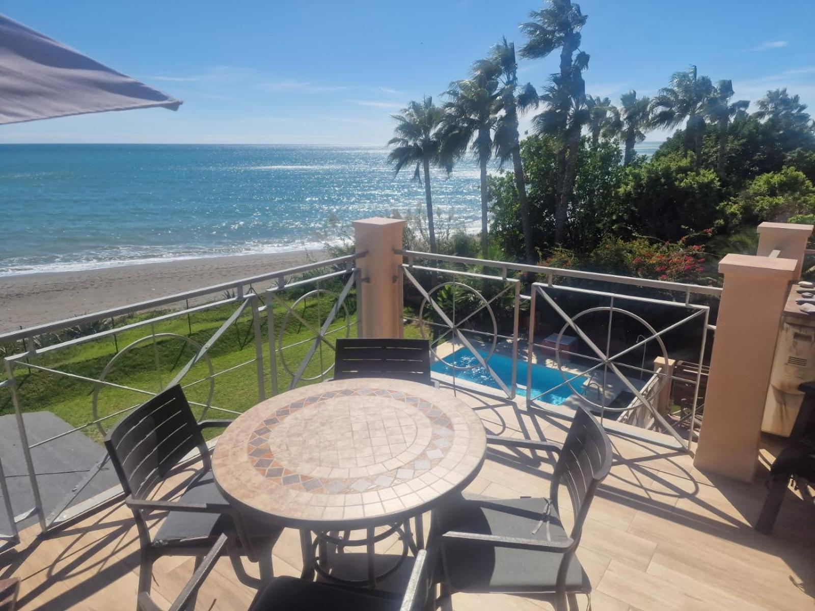 Exclusive Beachfront Penthouse Almayate Alto Екстериор снимка